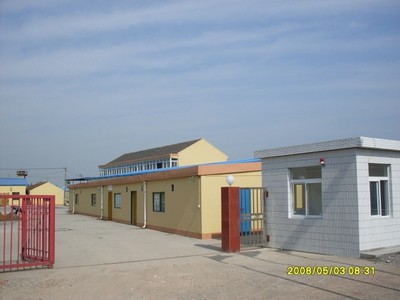 廣州英特達標牌制造 專業打造電鑄標牌、鋁標牌與水晶滴膠標貼，助力服裝輔料卓越品質